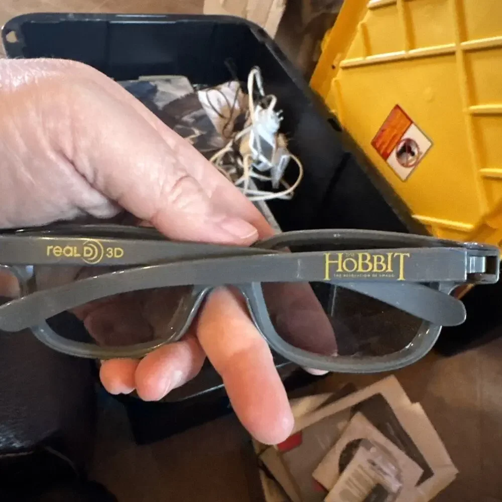 The Hobbit Desolation of Smaug RealD 3D Movie Glasses LOTR Warner Bros Collect